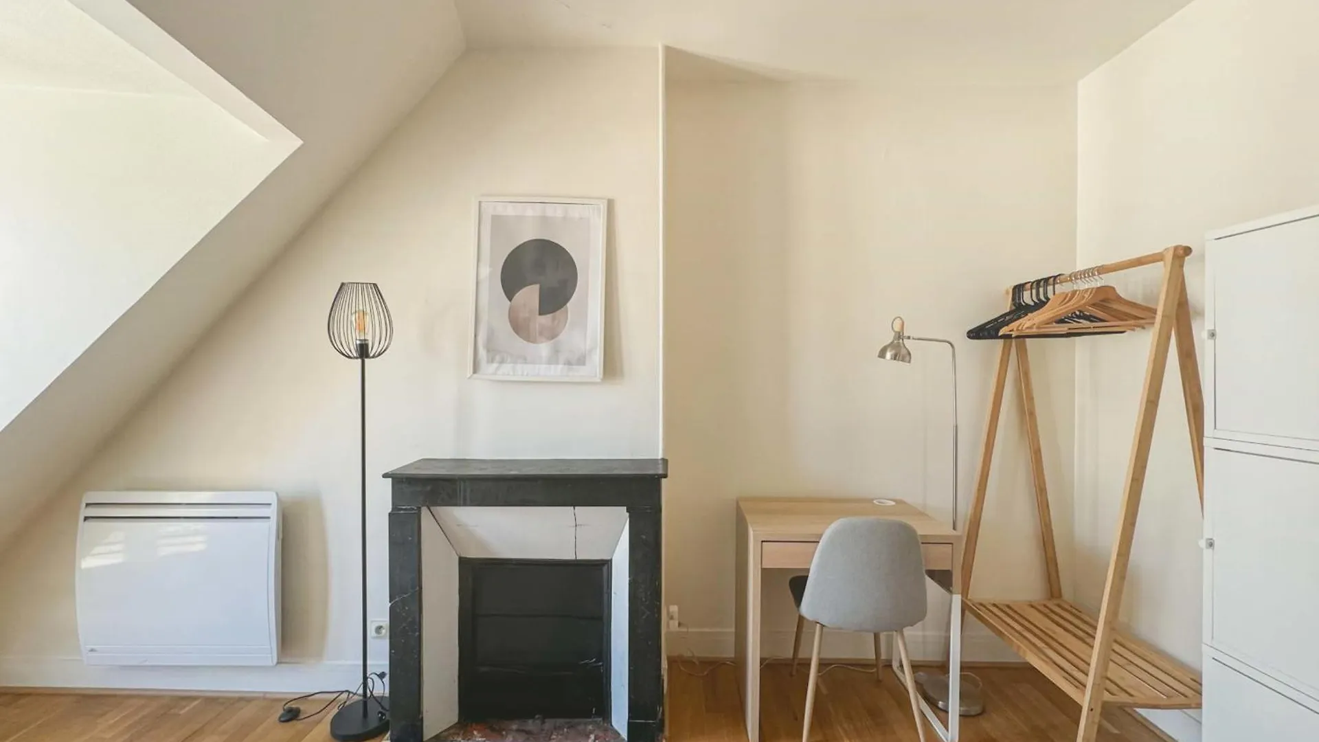 Flexliving - Whole Flat - Bausset Apartment Paris