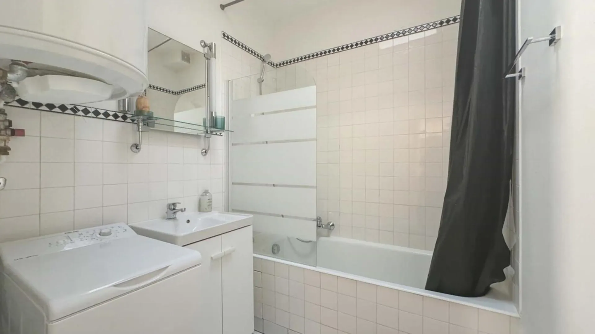 Flexliving - Whole Flat - Bausset Apartment Paris